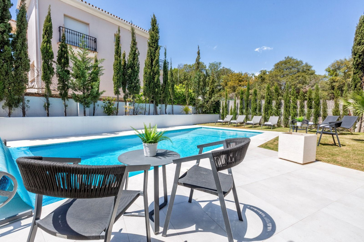 Image 1: Detached Villa For sale, Mijas Costa, €1,700,000 [HFMs732126]