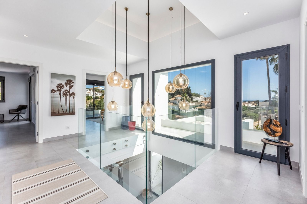 Image 10: Detached Villa For sale, Mijas Costa, €1,700,000 [HFMs732126]