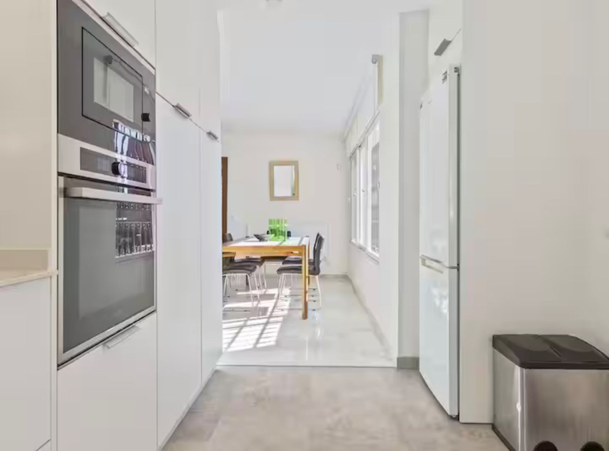 Image 11: Detached Villa For sale, Marbella, €1,200,000 [HFMs731036]