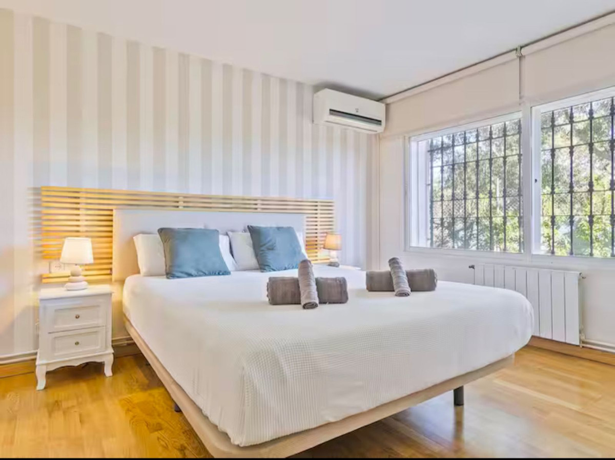 Image 17: Detached Villa For sale, Marbella, €1,200,000 [HFMs731036]