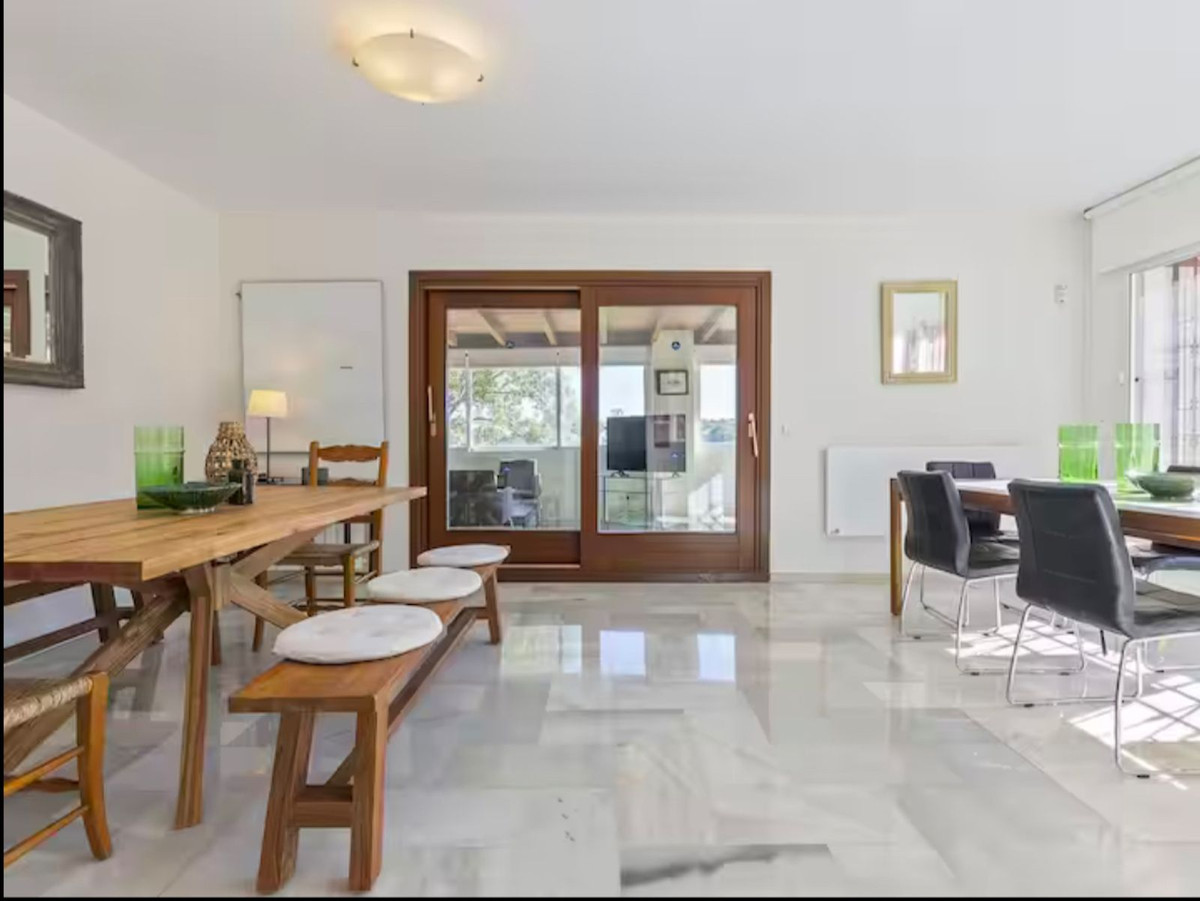 Image 8: Detached Villa For sale, Marbella, €1,200,000 [HFMs731036]