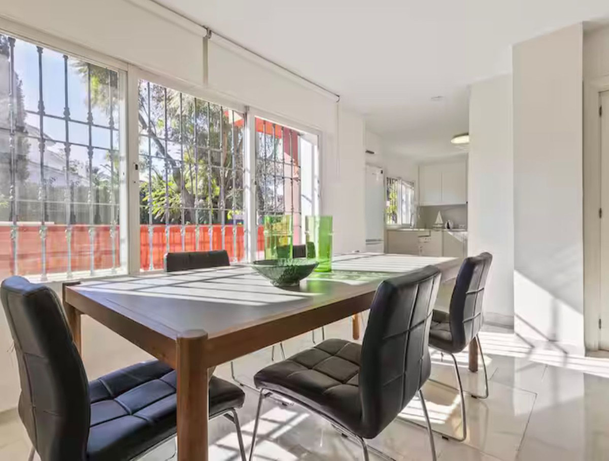 Image 9: Detached Villa For sale, Marbella, €1,200,000 [HFMs731036]