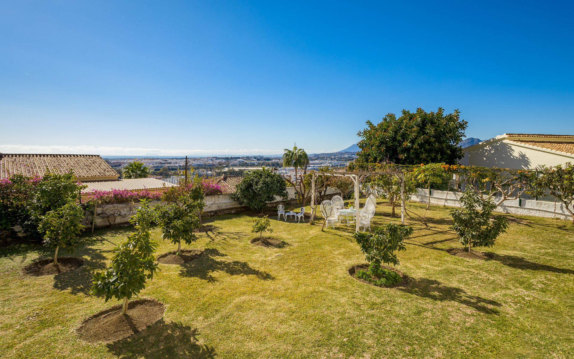Image 32: Detached Villa For sale, Nueva Andalucía, €2,195,000 [HFMs731366]