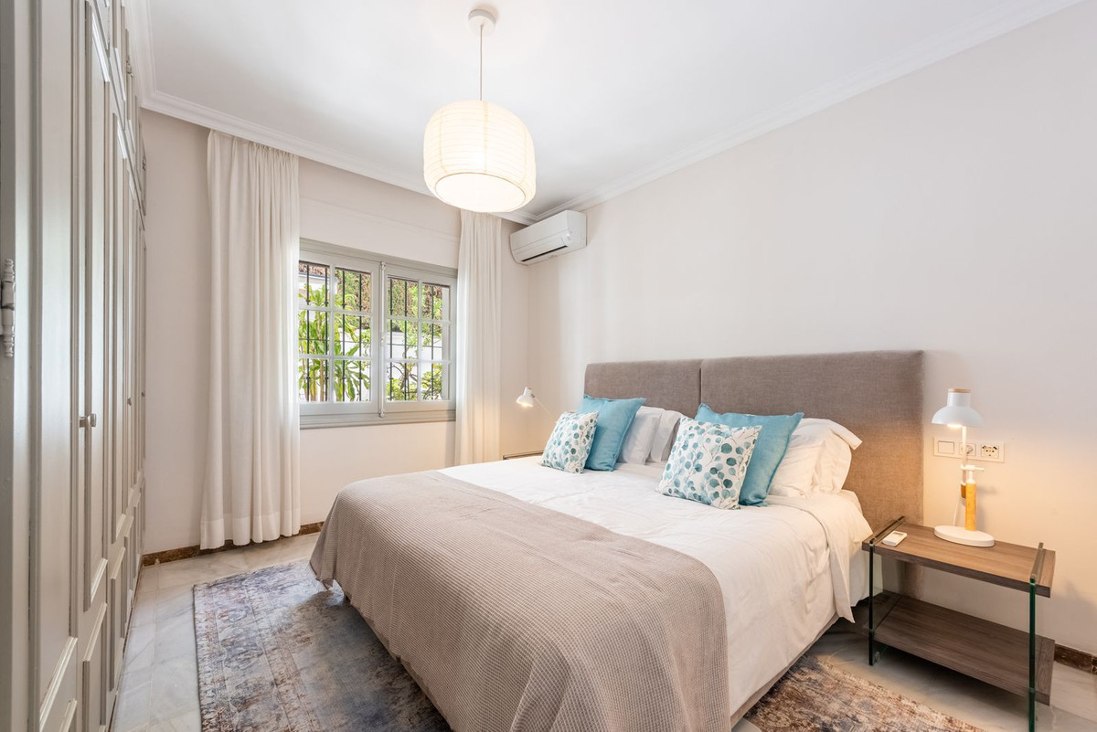 Image 25: Detached Villa For sale, San Pedro de Alcántara, €2,495,000 [HFMs727392]