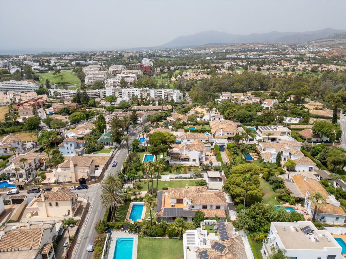 Image 42: Detached Villa For sale, San Pedro de Alcántara, €2,495,000 [HFMs727392]