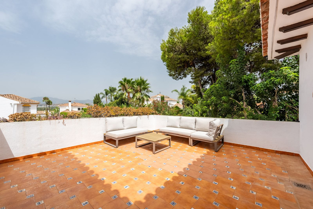 Image 29: Detached Villa For sale, San Pedro de Alcántara, €2,495,000 [HFMs727392]