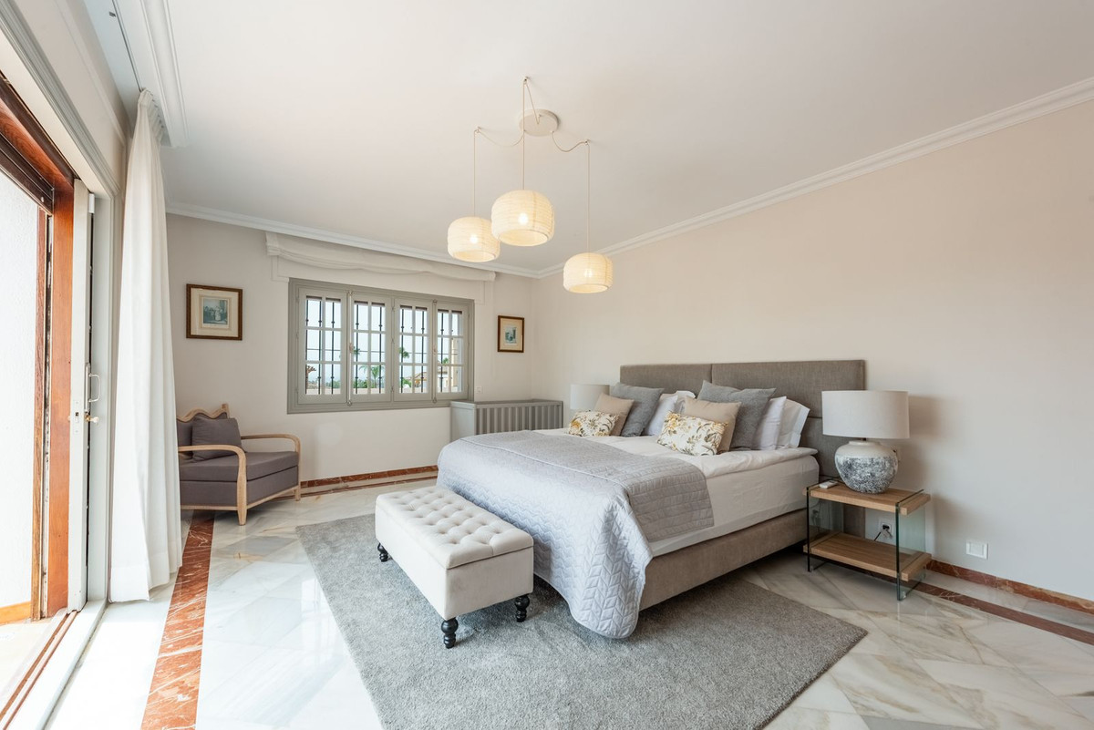 Image 30: Detached Villa For sale, San Pedro de Alcántara, €2,495,000 [HFMs727392]