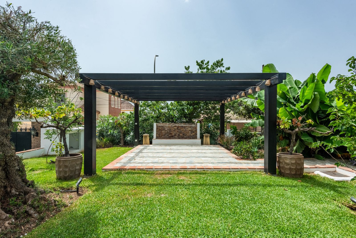 Image 7: Detached Villa For sale, San Pedro de Alcántara, €2,495,000 [HFMs727392]