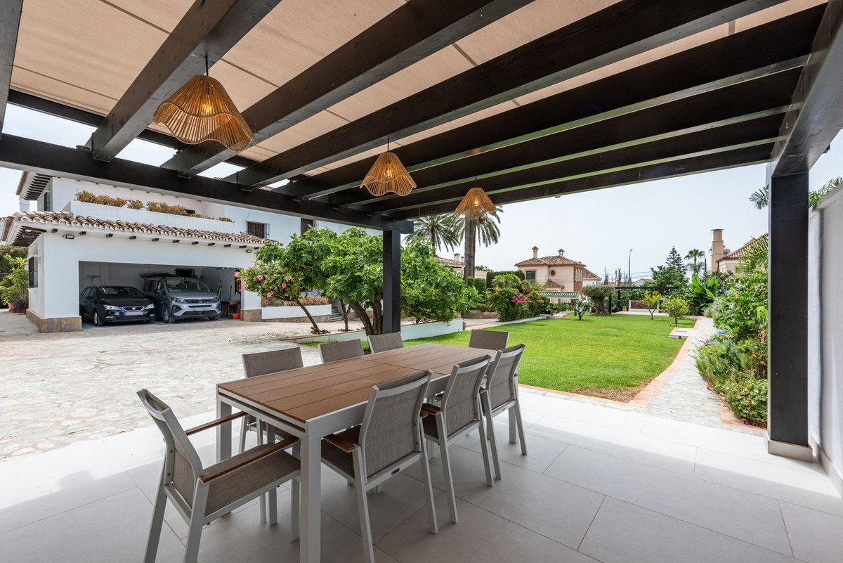 Image 8: Detached Villa For sale, San Pedro de Alcántara, €2,495,000 [HFMs727392]
