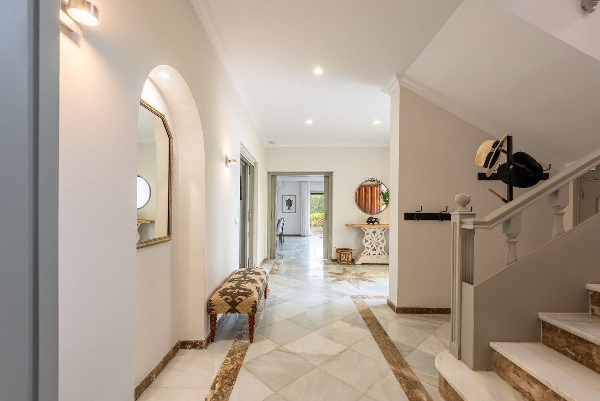 Image 28: Detached Villa For sale, San Pedro de Alcántara, €2,495,000 [HFMs727392]