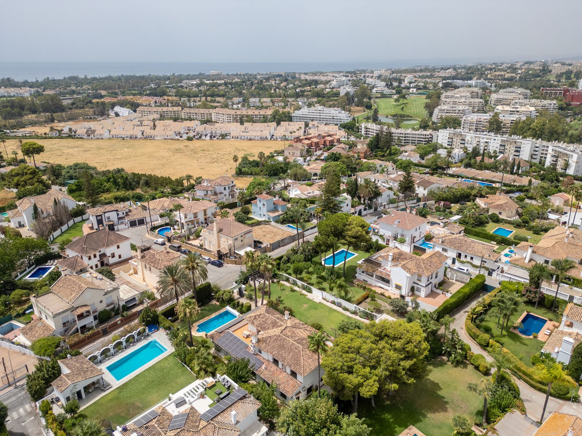 Image 40: Detached Villa For sale, San Pedro de Alcántara, €2,495,000 [HFMs727392]