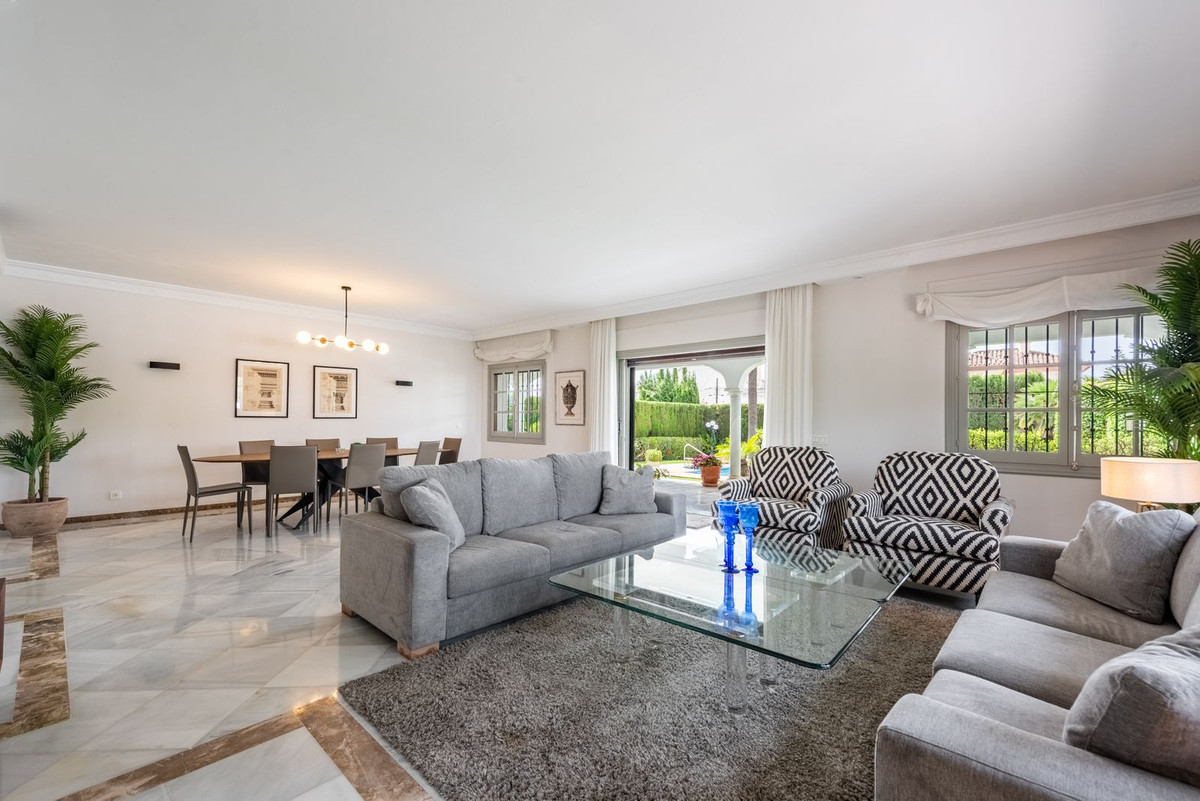 Image 16: Detached Villa For sale, San Pedro de Alcántara, €2,495,000 [HFMs727392]