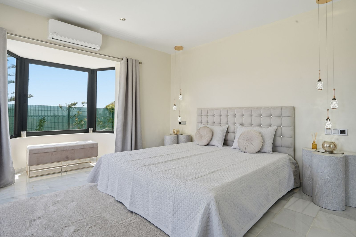 Image 22: Villa - Chalet For sale, Mijas Costa, €1,599,000 [HFMs727832]