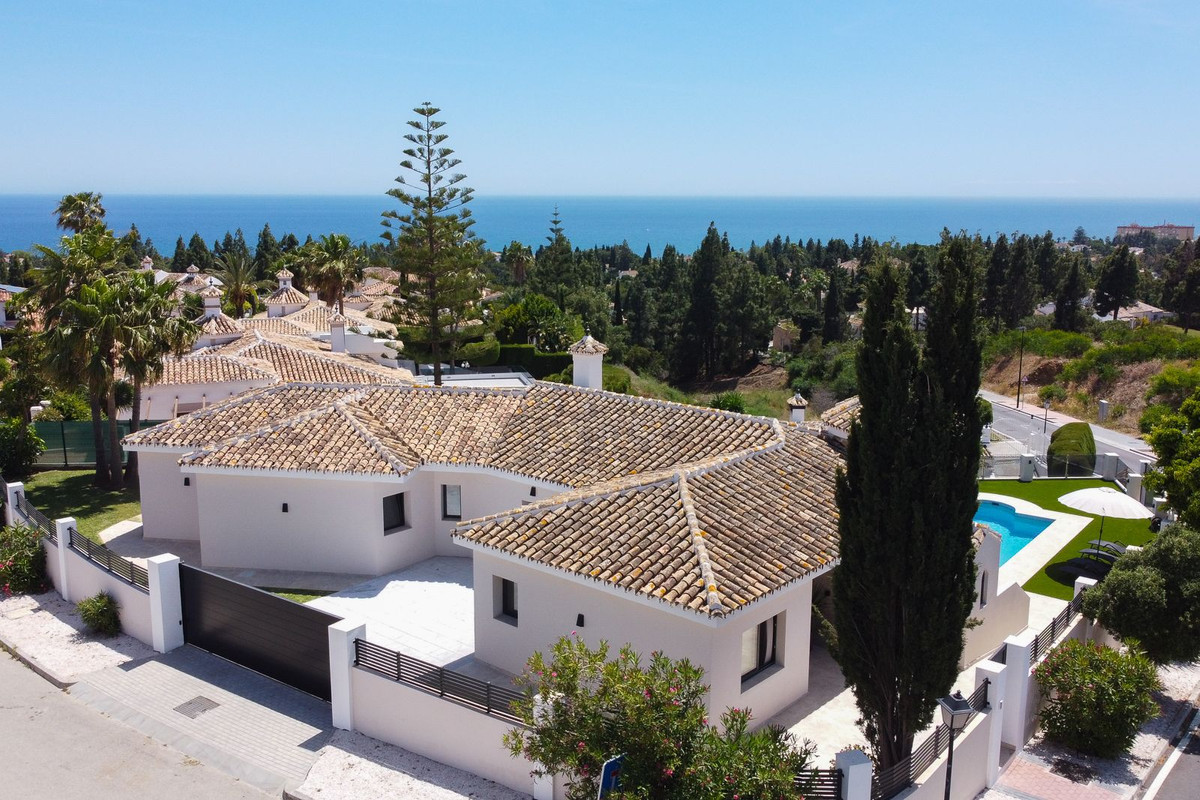 Image 2: Villa - Chalet For sale, Mijas Costa, €1,599,000 [HFMs727832]