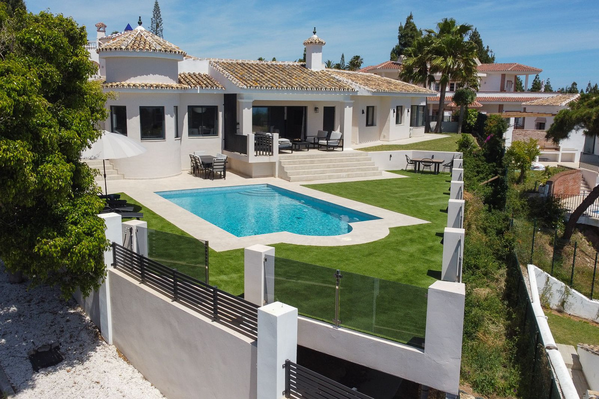 Image 37: Villa - Chalet For sale, Mijas Costa, €1,599,000 [HFMs727832]