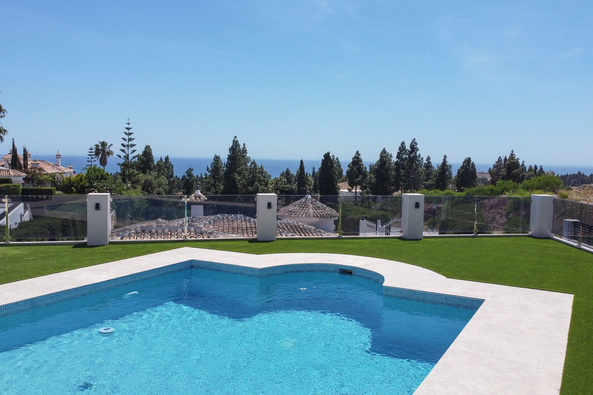 Image 3: Villa - Chalet For sale, Mijas Costa, €1,599,000 [HFMs727832]