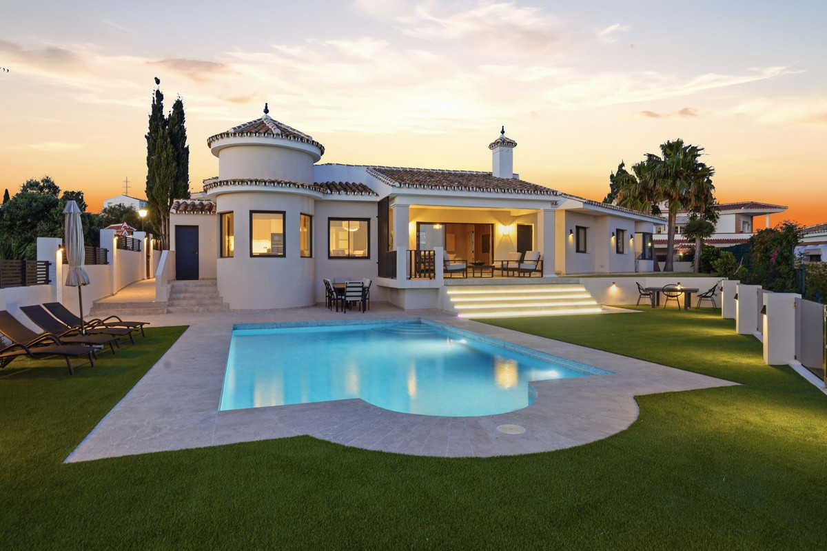 Image 49: Villa - Chalet For sale, Mijas Costa, €1,599,000 [HFMs727832]