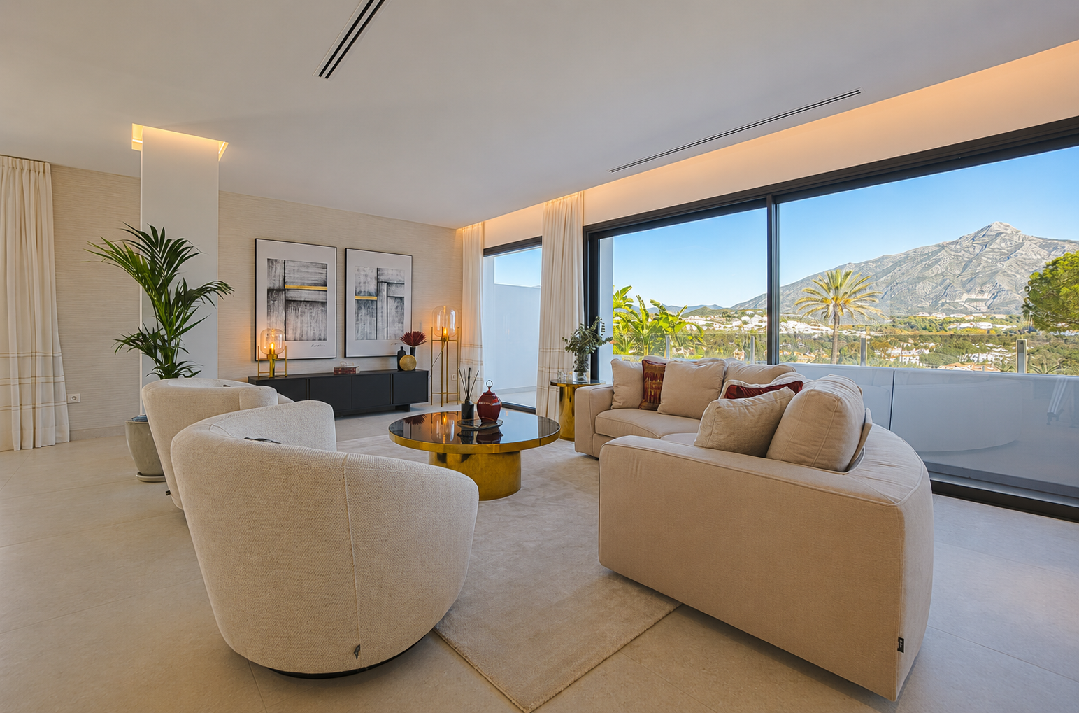 Image 2: Detached Villa For sale, Nueva Andalucía, €3,300,000 [HFMs728017]