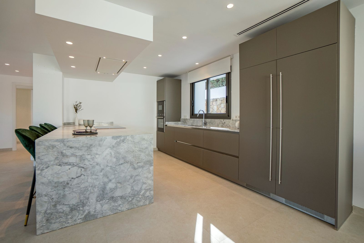 Image 9: Detached Villa For sale, Nueva Andalucía, €3,300,000 [HFMs728017]