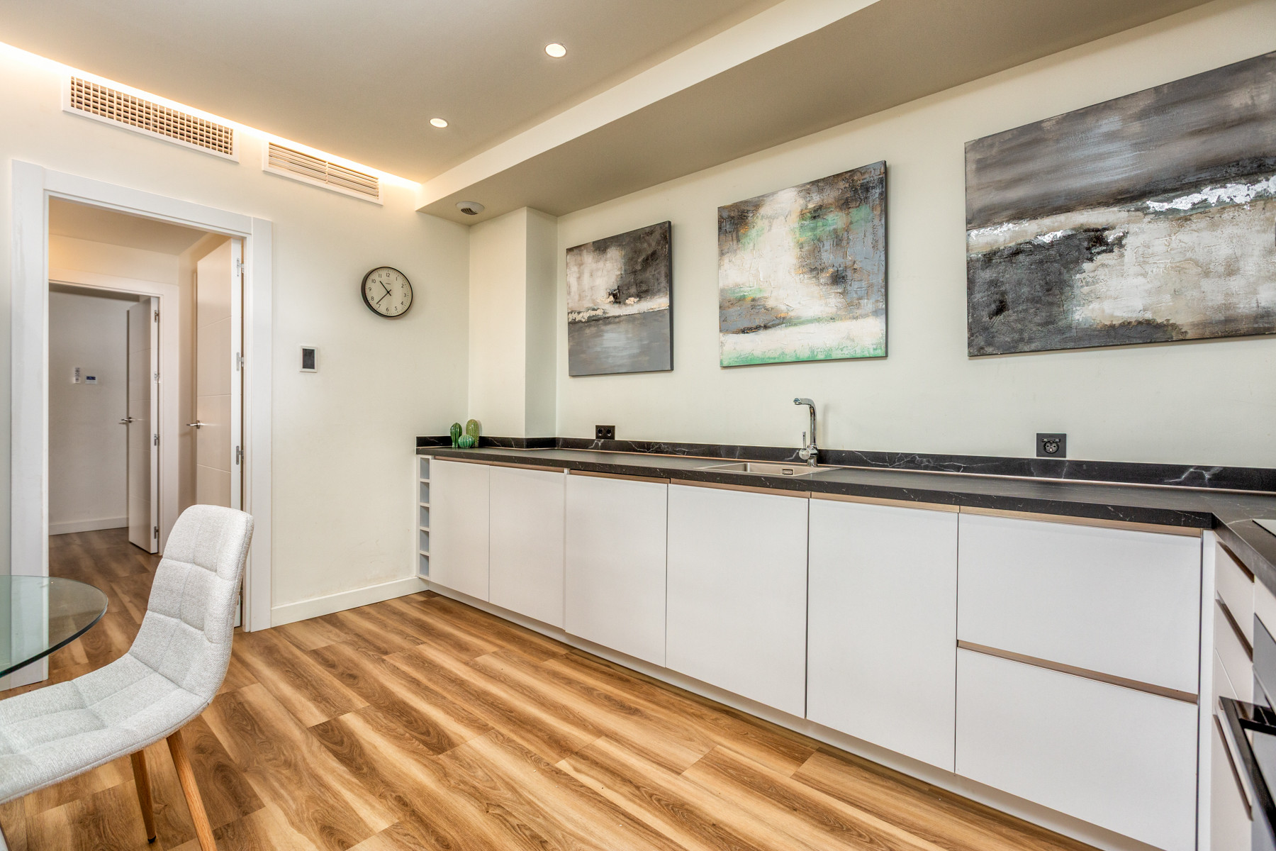 Image 5: Apartamento Planta Baja For sale, Estepona, €495,000 [HFMs729708]
