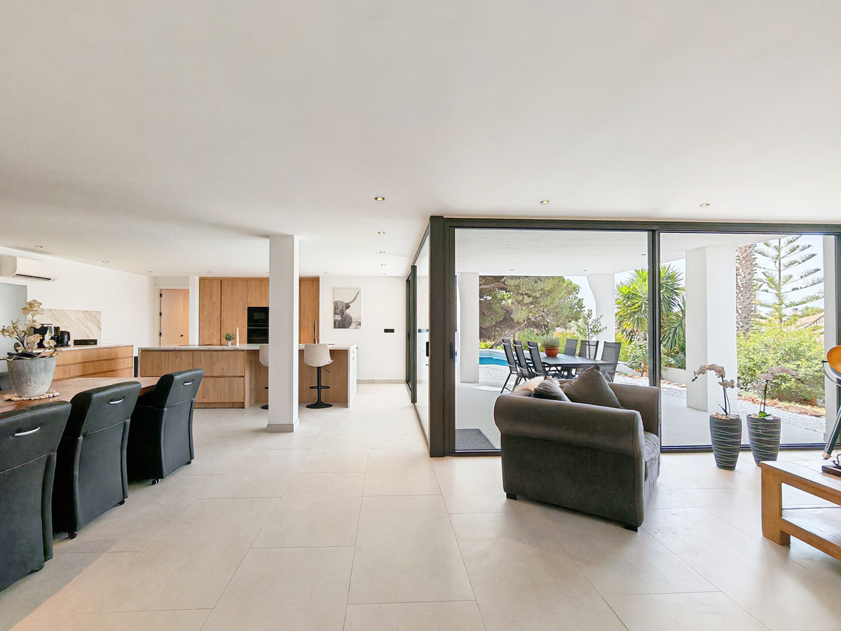 Image 2: Villa - Chalet For sale, Marbella, €2,450,000 [HFMs729031]