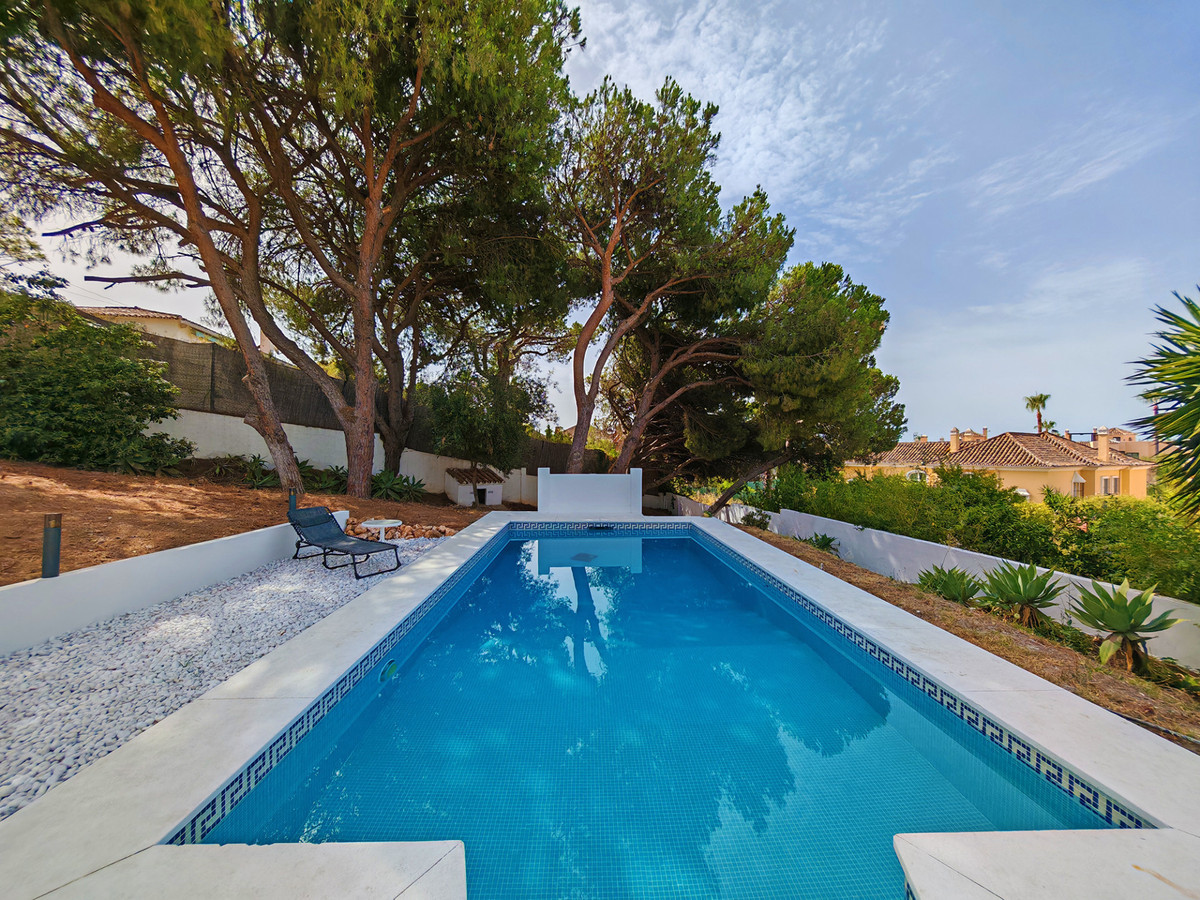 Image 1: Villa - Chalet For sale, Marbella, €2,450,000 [HFMs729031]