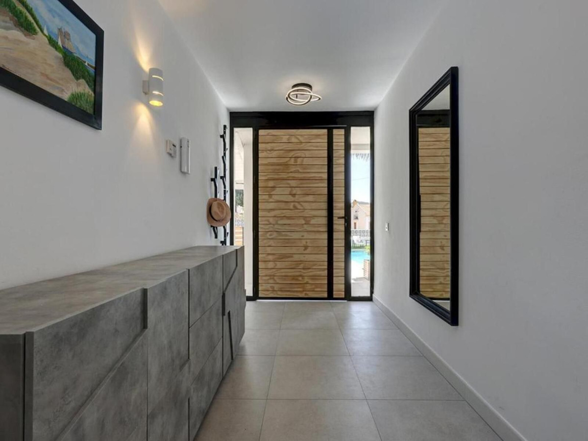 Image 17: Detached Villa For sale, Marbella, €1,400,000 [HFMs729032]