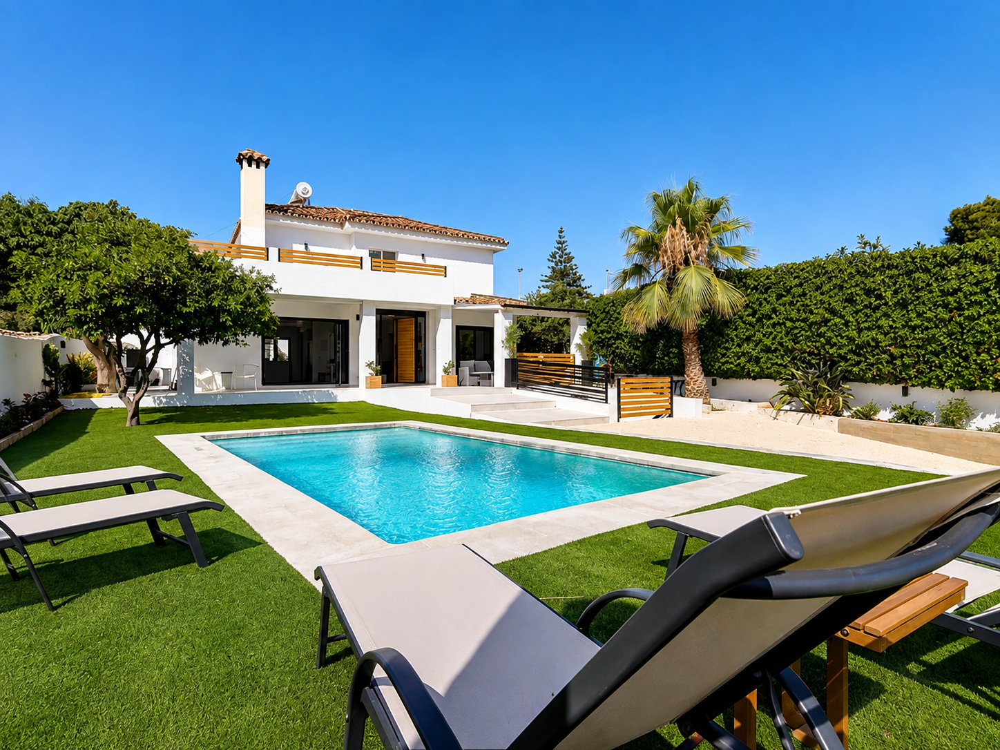 Image 1: Detached Villa For sale, Marbella, €1,400,000 [HFMs729032]