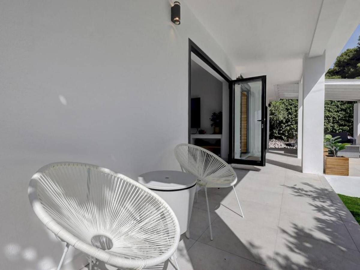 Image 40: Detached Villa For sale, Marbella, €1,400,000 [HFMs729032]