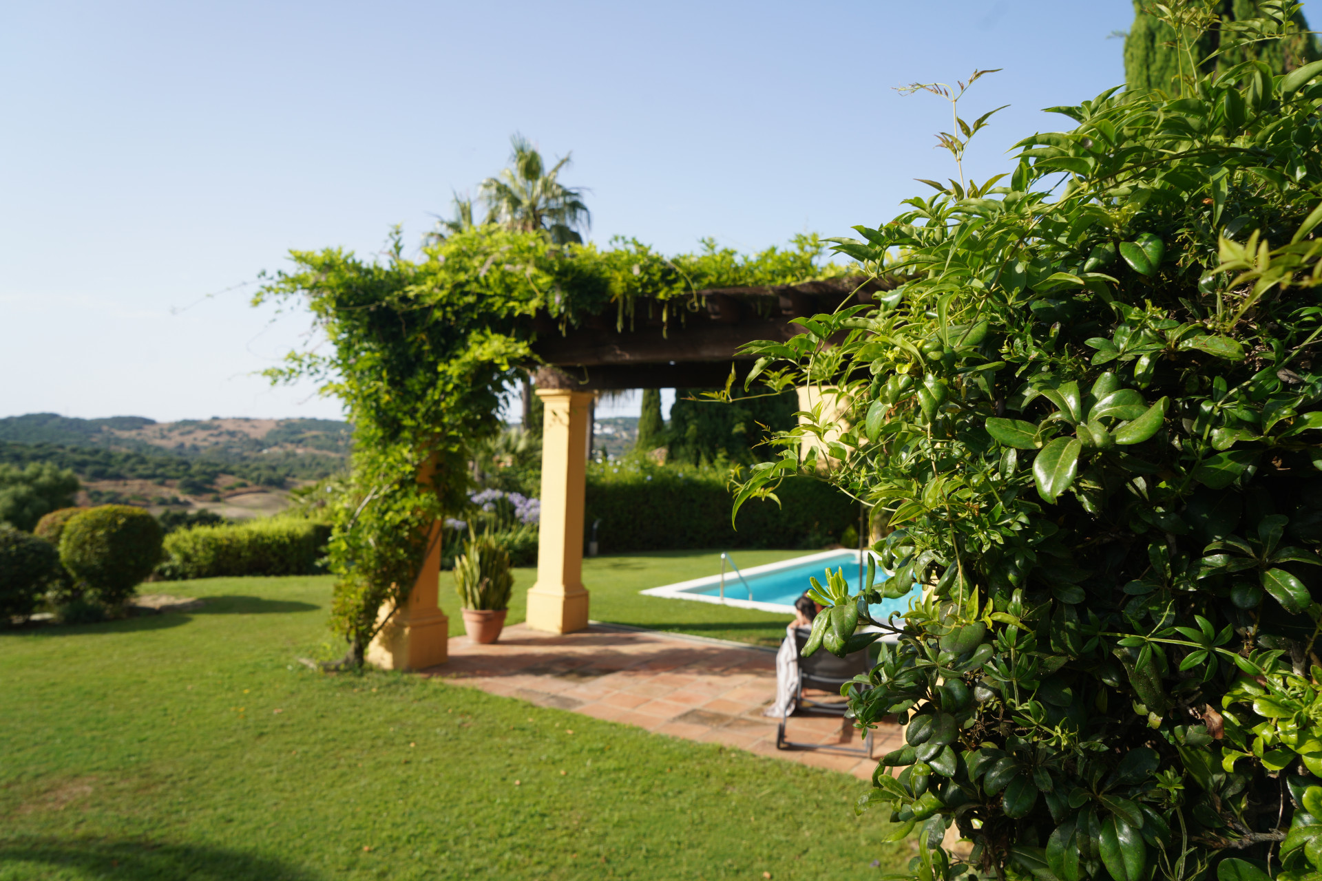 Stylish 4-Bedroom Townhouse in the Exclusive gated Almenara Golf, Panoramic Golf, Mountain & Partial Lake Views in Sotogrande