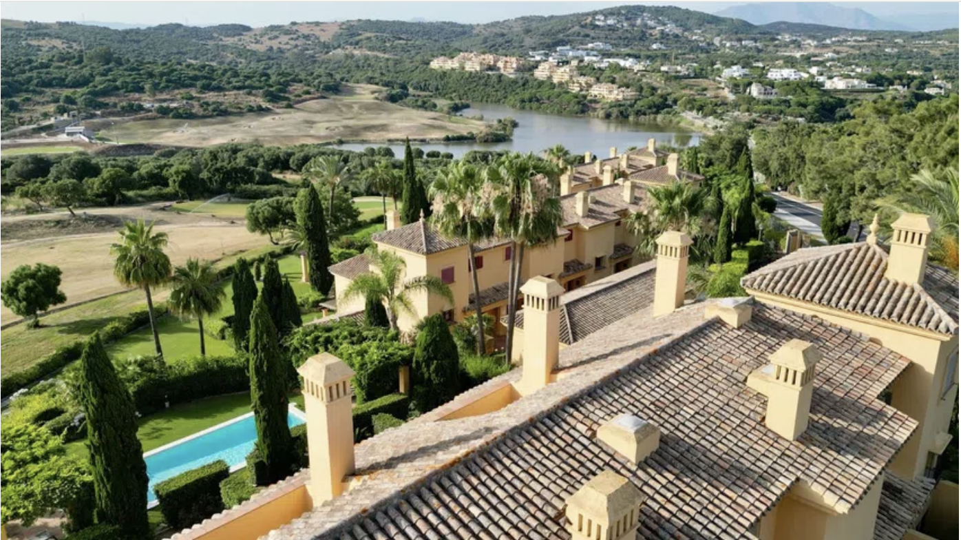 4 Bedroom Town House for sale Sotogrande Alto | Henger Real Estate