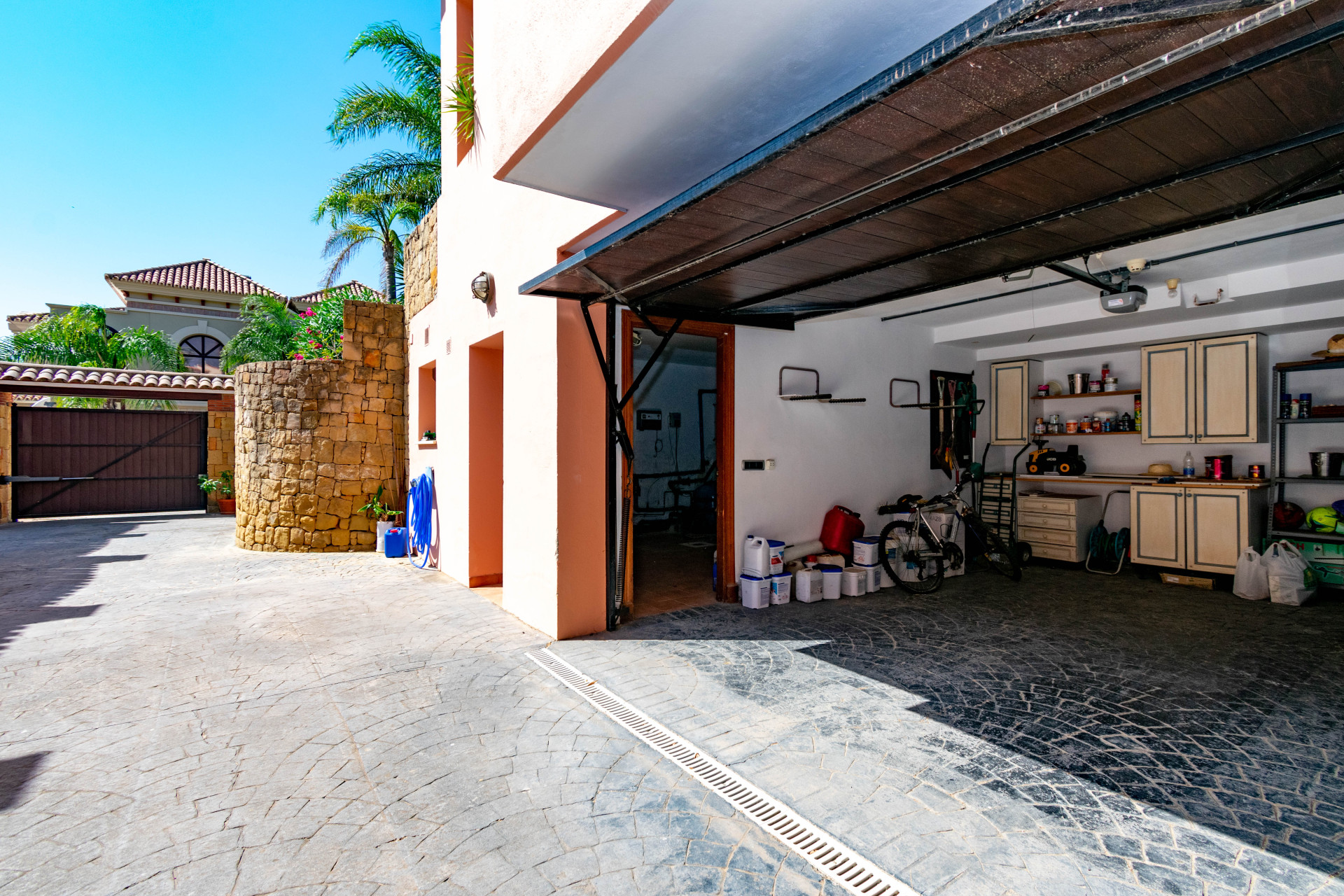 Image 50: Detached Villa For sale, Estepona, €1,500,000 [HFMs724528]