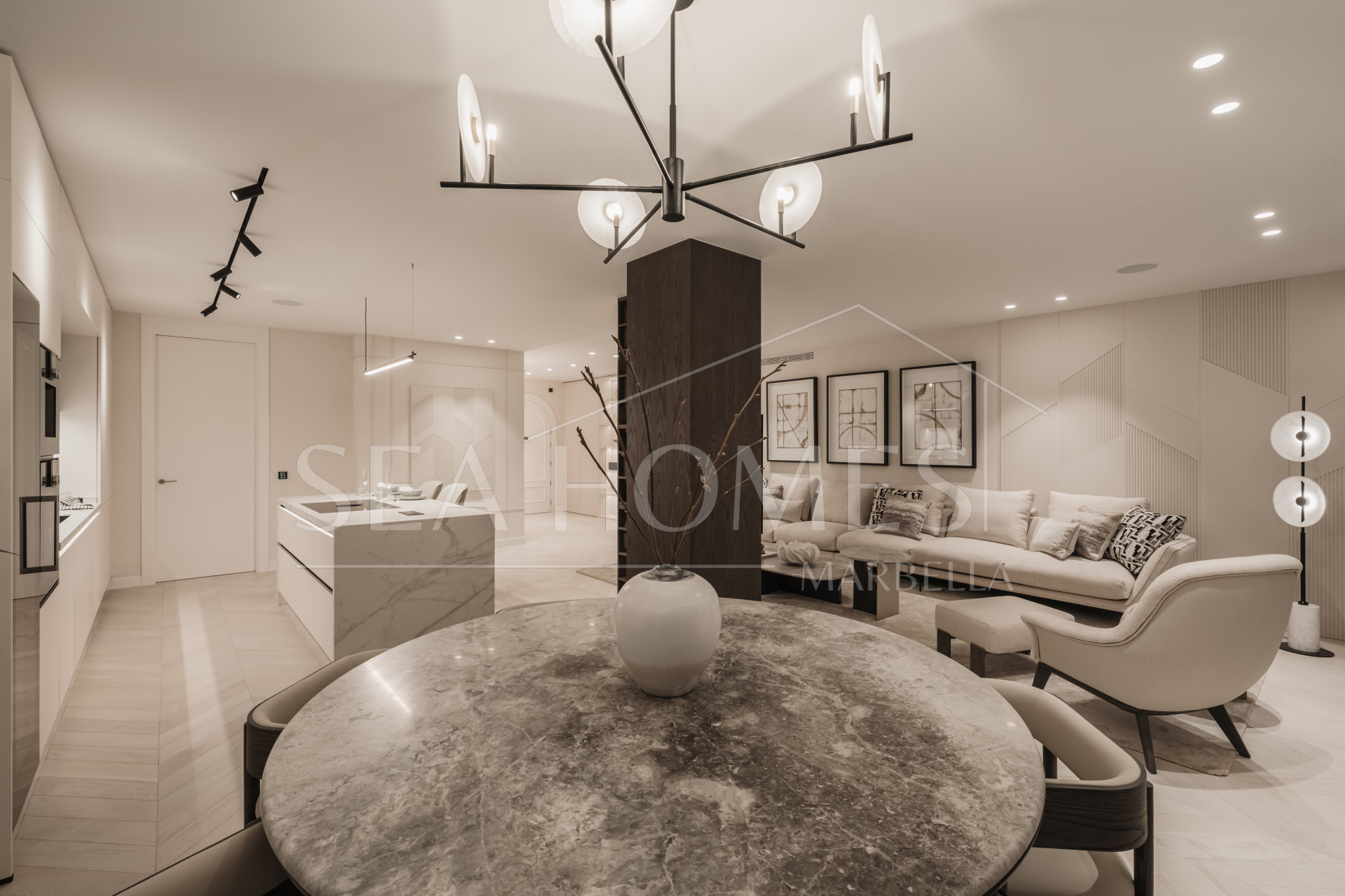 Artful 4-Bedroom Elevated Ground Floor Apartment with Panoramic Sea Views in Les Belvederes, La Cerquilla – Nueva Andalucía