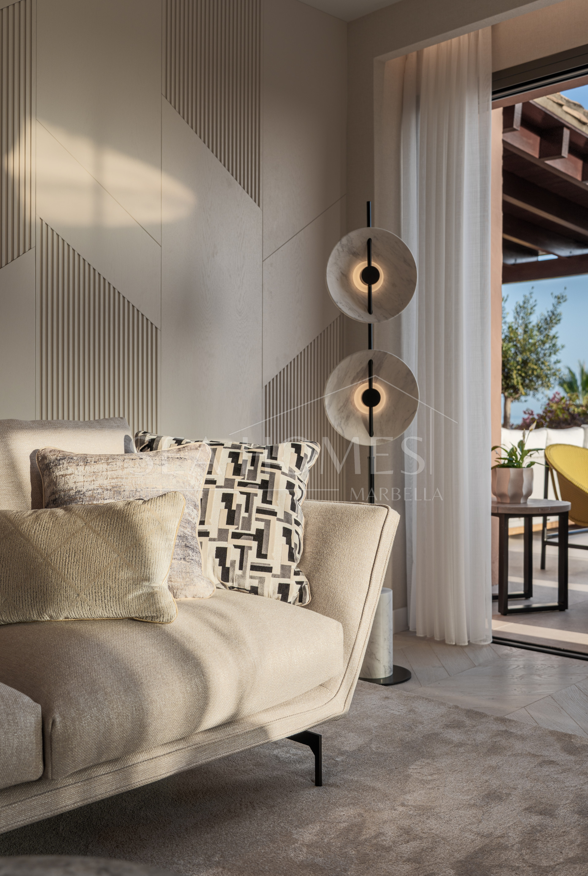 Artful 4-Bedroom Elevated Ground Floor Apartment with Panoramic Sea Views in Les Belvederes, La Cerquilla – Nueva Andalucía