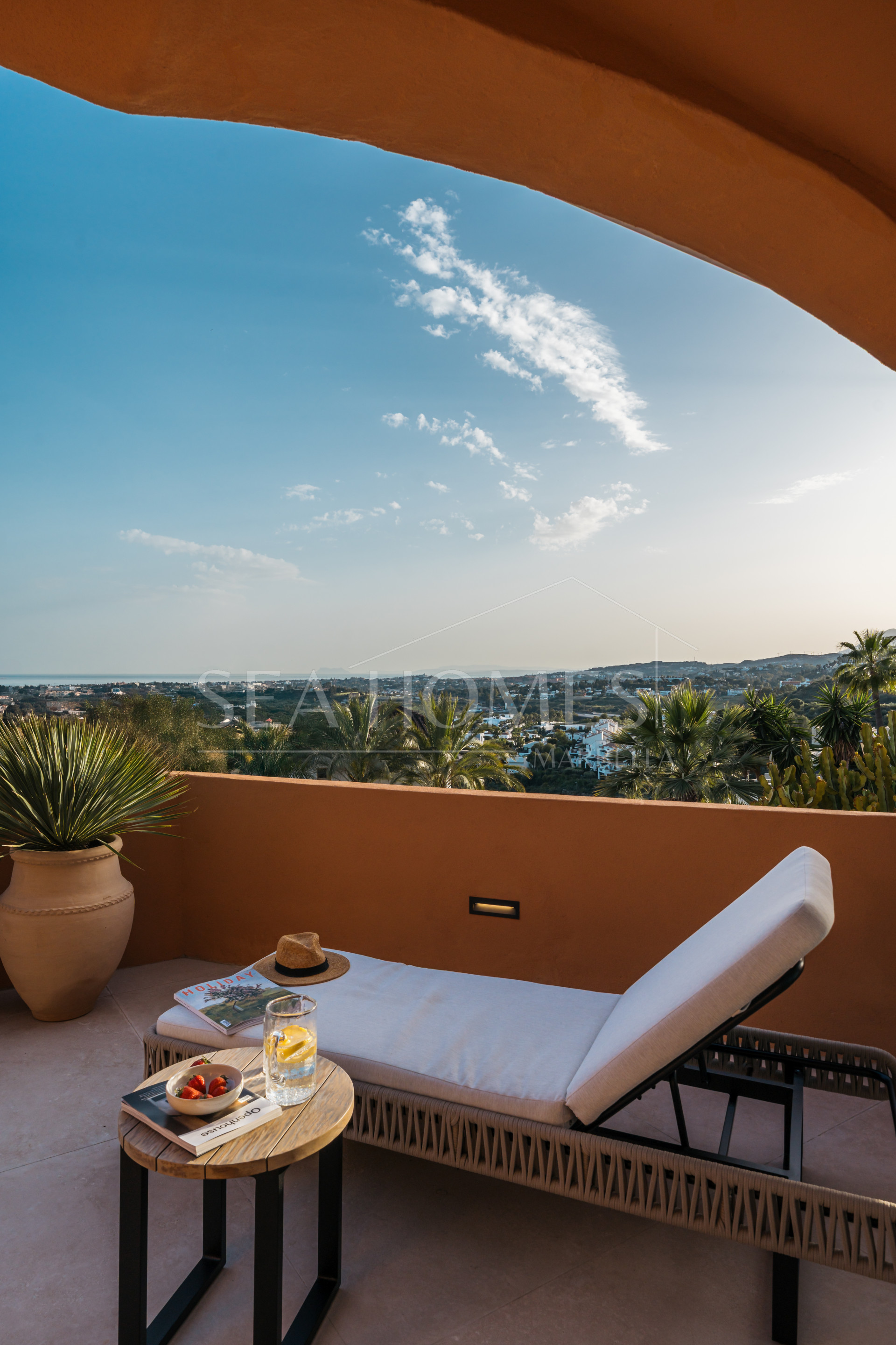 Artful 4-Bedroom Elevated Ground Floor Apartment with Panoramic Sea Views in Les Belvederes, La Cerquilla – Nueva Andalucía