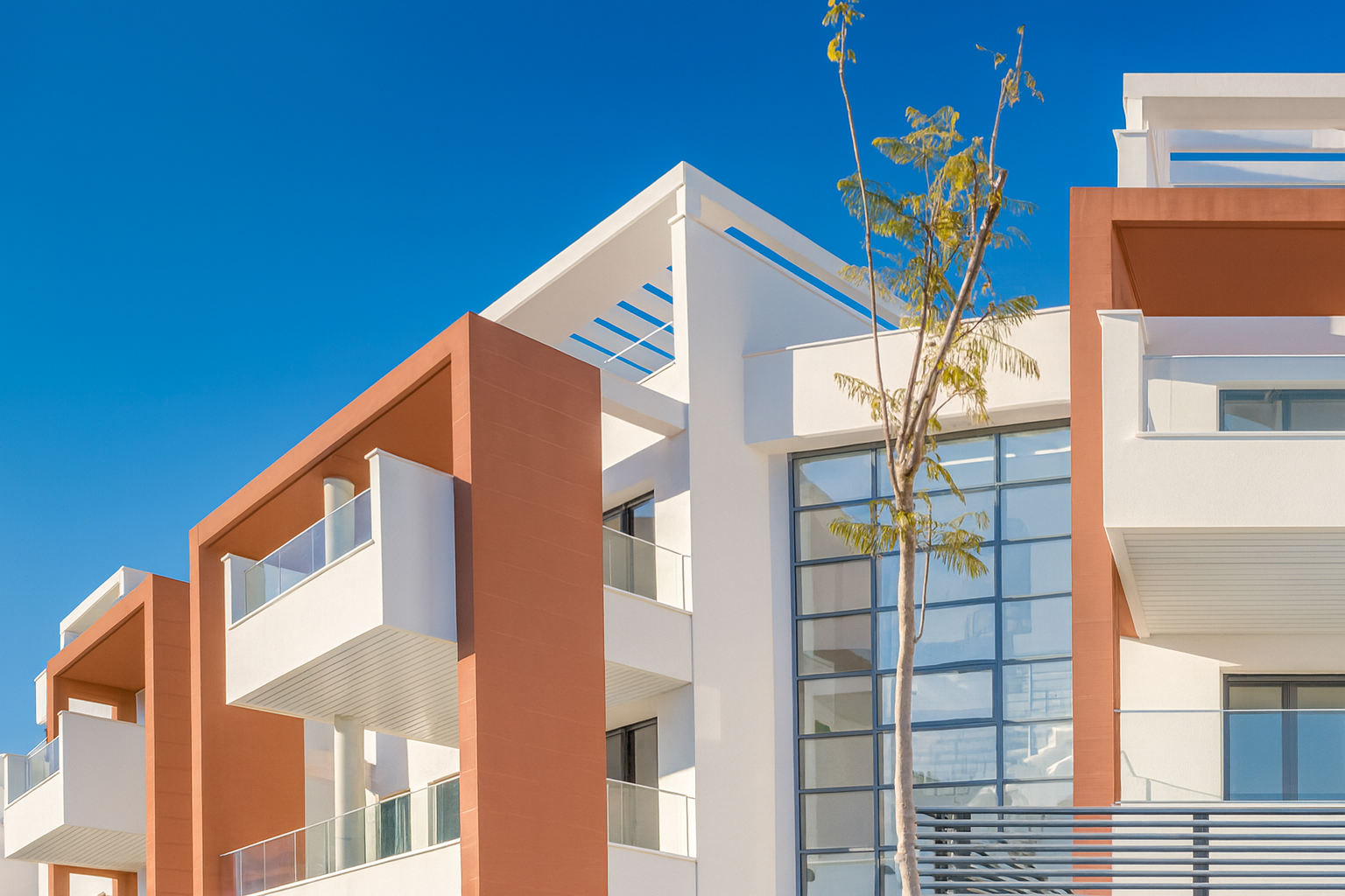 Lujoso Dúplex con Piscina Privada y Vistas Panorámicas – La Alborada, Benahavís.