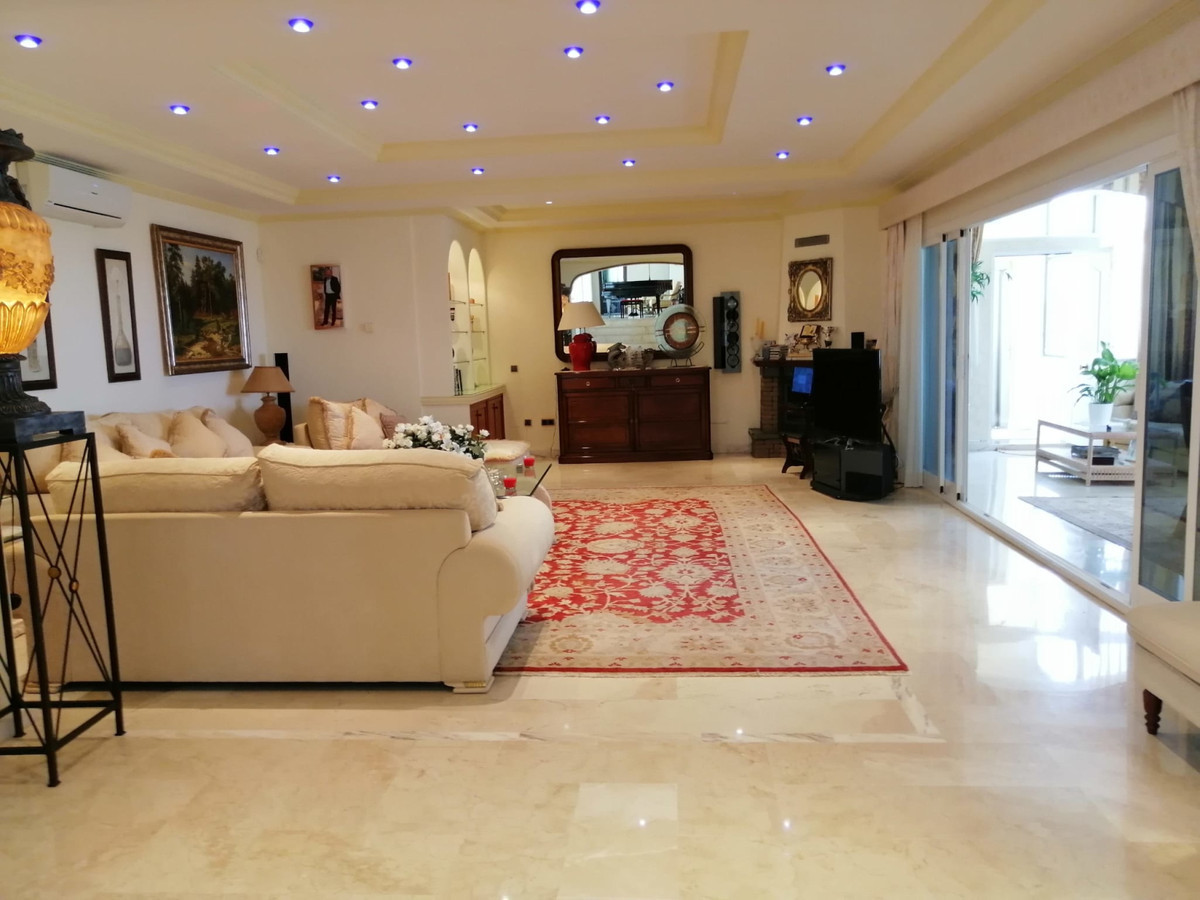 Image 39: detached villa For sale, Benalmadena, €2,195,000 [R3670751]