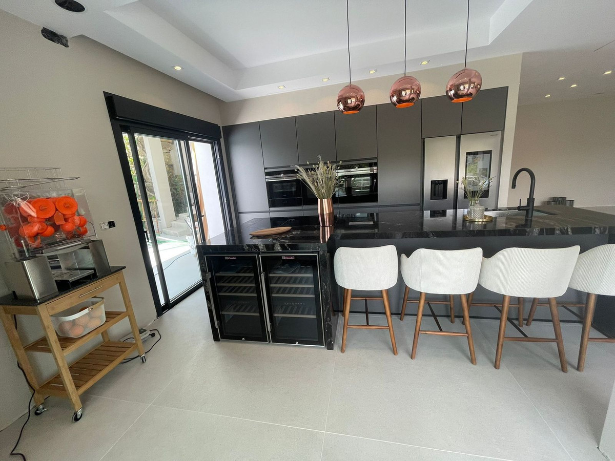 Image 30: detached villa For sale, Marbella, €3,790,000 [R3985633]