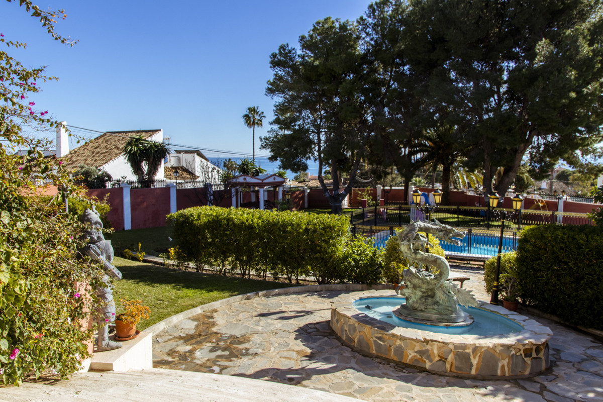 Image 53: detached villa For sale, Estepona, €1,475,000 [R3829441]