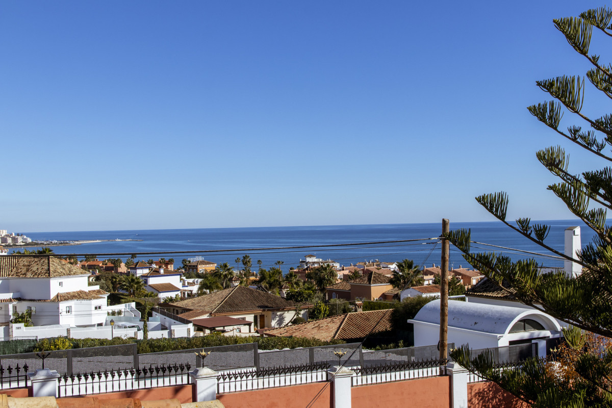 Image 53: detached villa For sale, Estepona, €1,475,000 [R3829441]