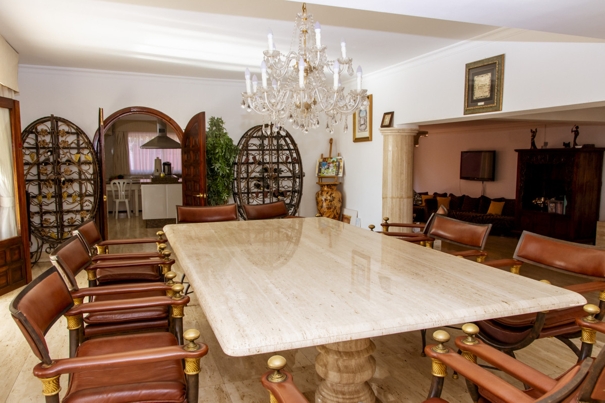 Image 53: detached villa For sale, Estepona, €1,475,000 [R3829441]