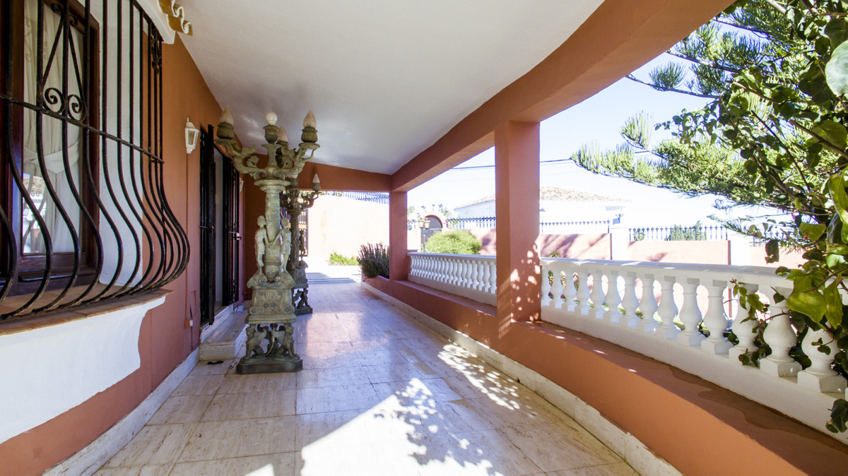 Image 53: detached villa For sale, Estepona, €1,475,000 [R3829441]