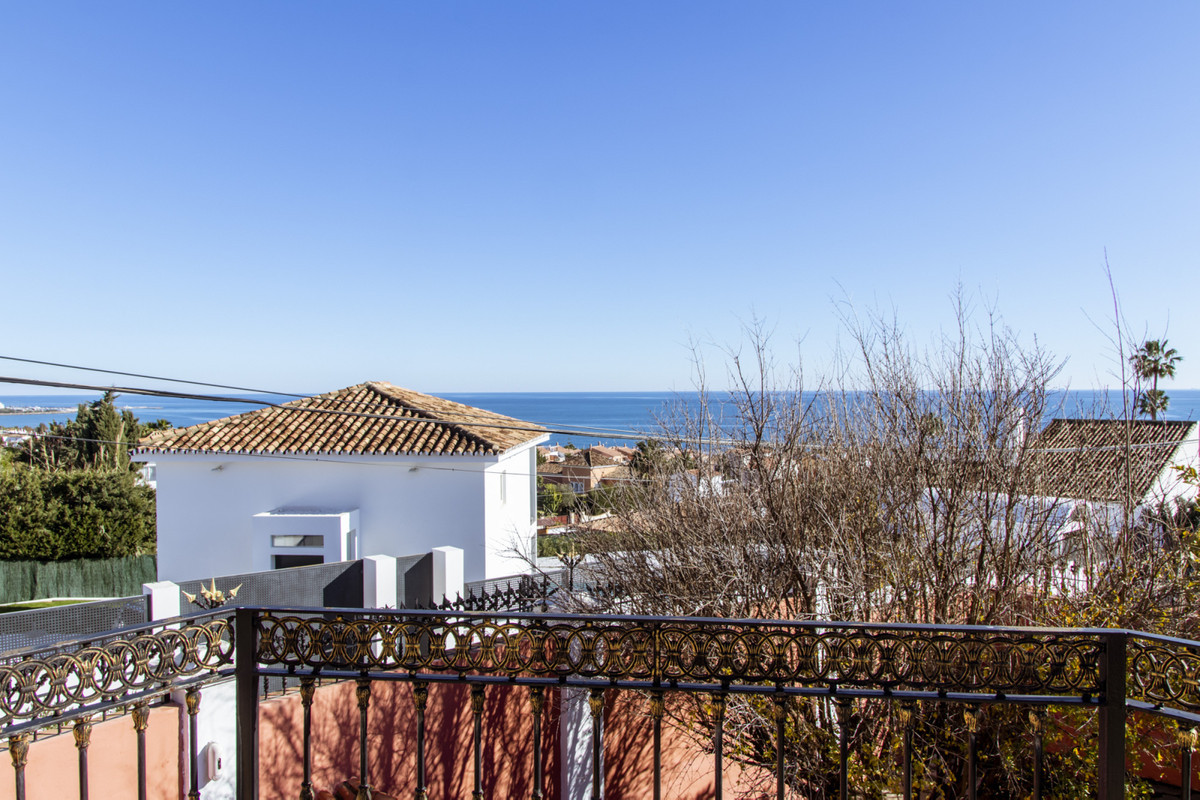 Image 53: detached villa For sale, Estepona, €1,475,000 [R3829441]