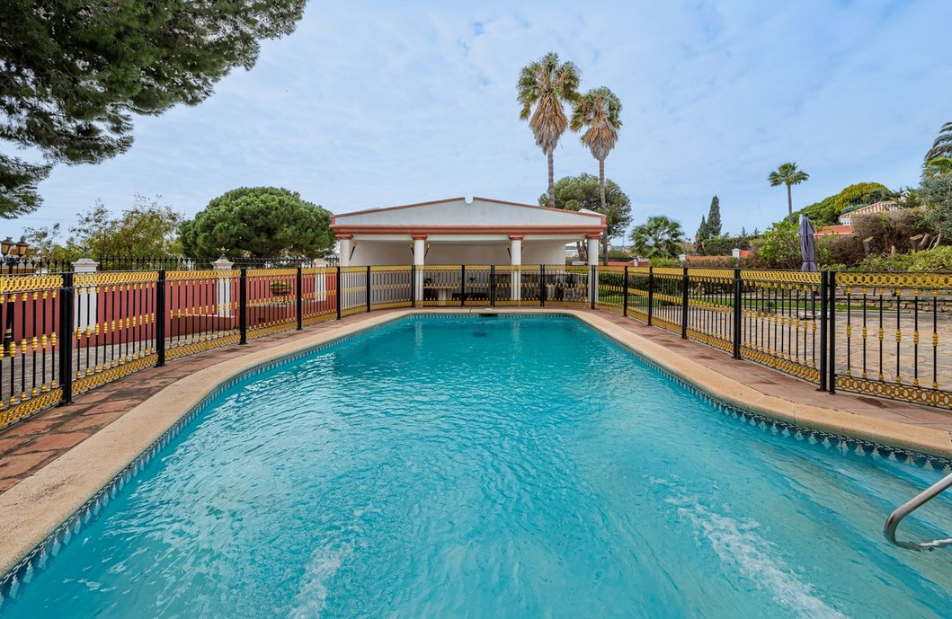 Image 53: detached villa For sale, Estepona, €1,475,000 [R3829441]