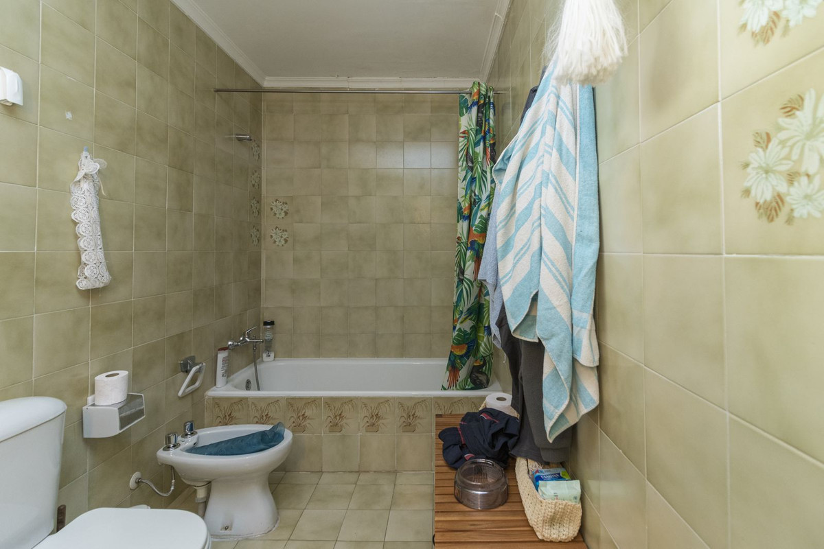 Image 23: detached villa For sale, Benalmadena, €870,000 [R4791943]