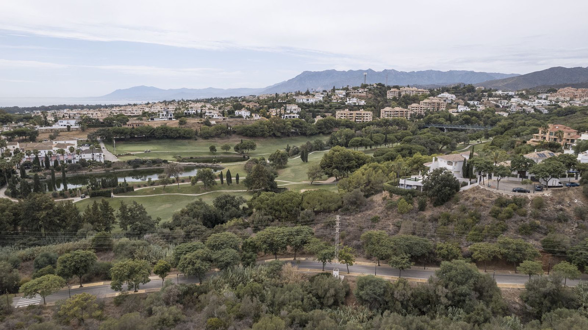 Plot in Elviria — photo 11