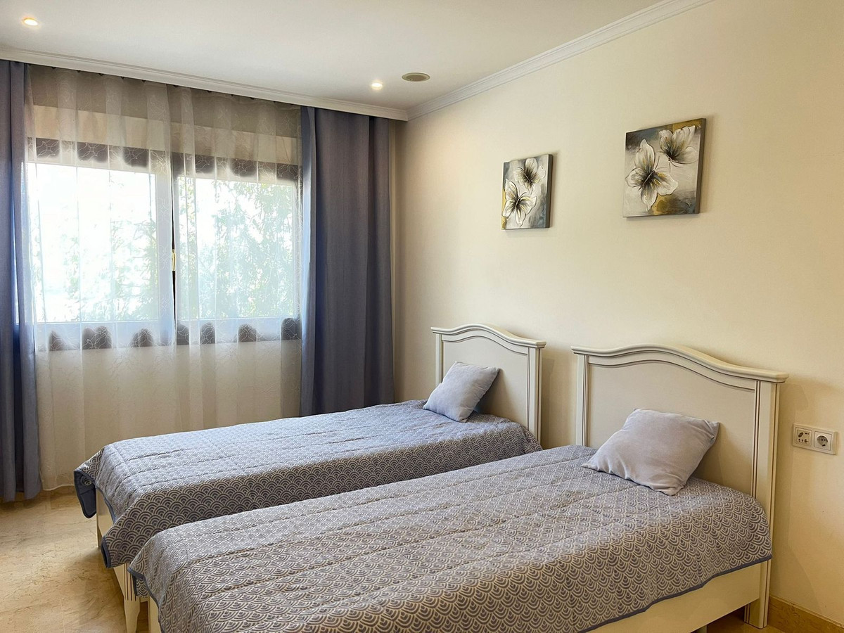 Image 30: apartment For sale, The Golden Mile, €1,250,000 [R4887877]