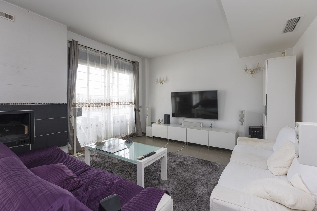 Image 17: detached villa For sale, Estepona, €950,000 [R4934998]