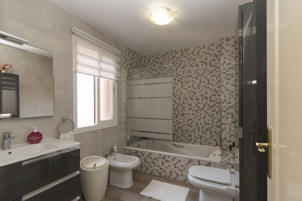 Image 17: townhouse For sale, Estepona, €630,000 [R5039842]