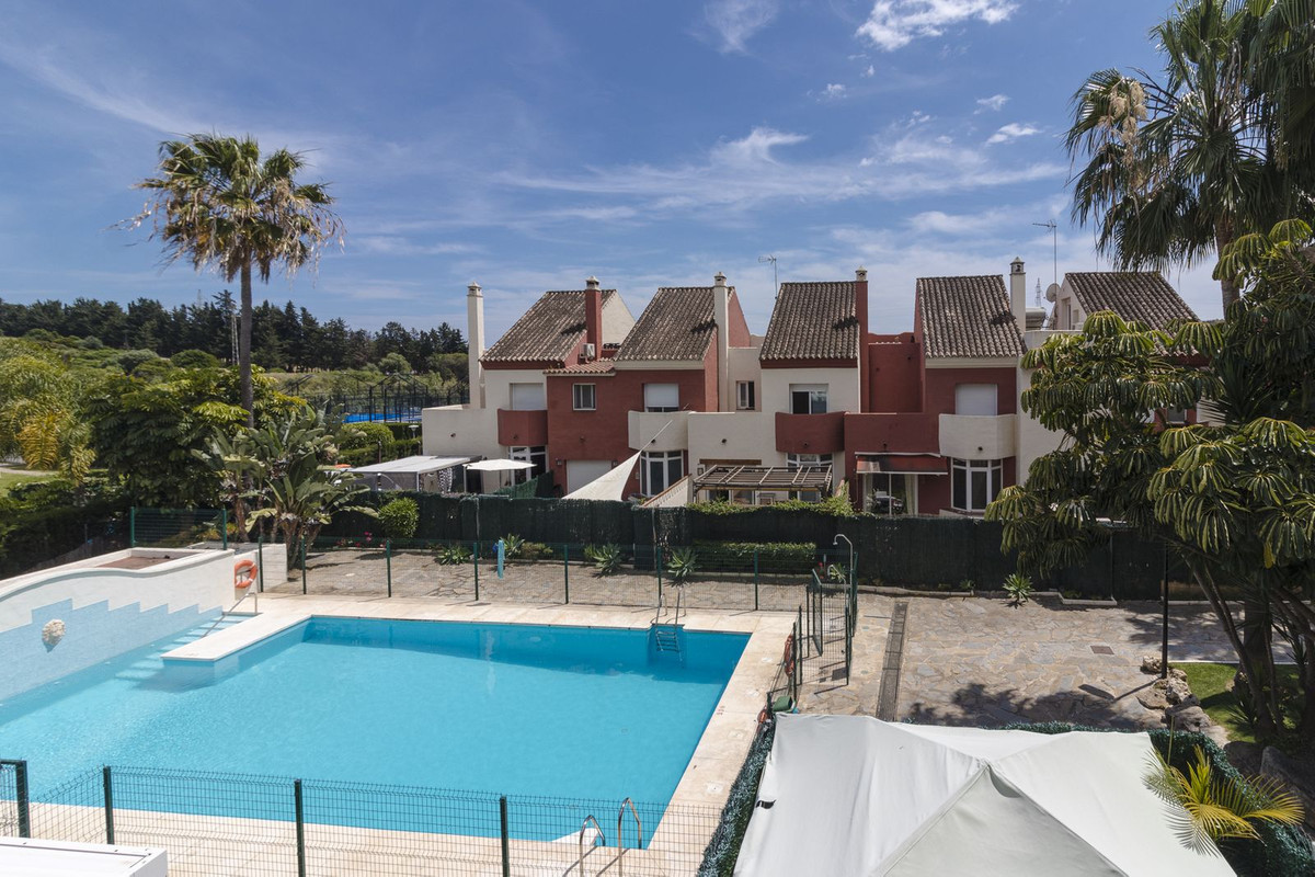 Image 17: townhouse For sale, Estepona, €630,000 [R5039842]